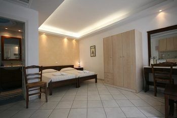Aparthotel Alexandros Studios & Apartments