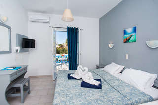 Aparthotel Zoumis Studios