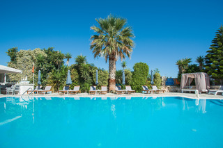 Aparthotel Zoumis Studios
