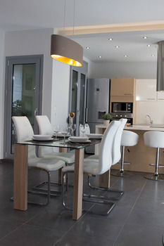 Polis Apartments