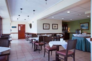 Daphne Hotel