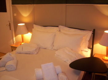 The New Yorkers Hotel