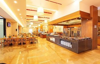 Sunshine Hotel