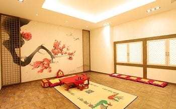 Sunshine Hotel