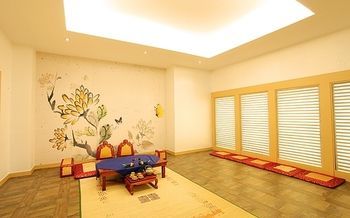 Sunshine Hotel