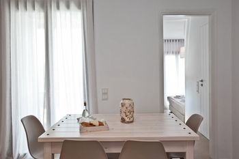 Villa White Tinos Luxury Suites