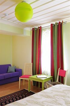Chroma Design Hotel & Suites