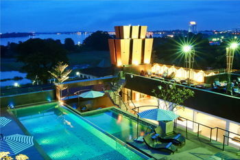 Hotel Rashmi's The Plaza Vientiane