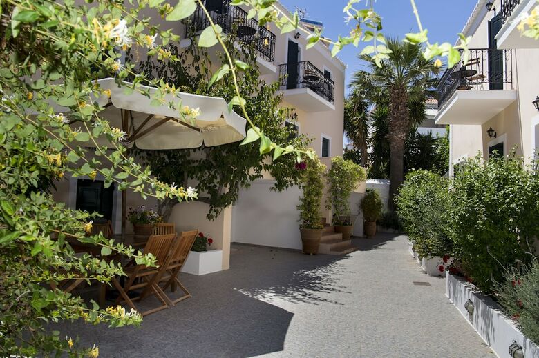 Hotel Twin House