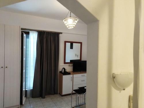 Tonia Hotel