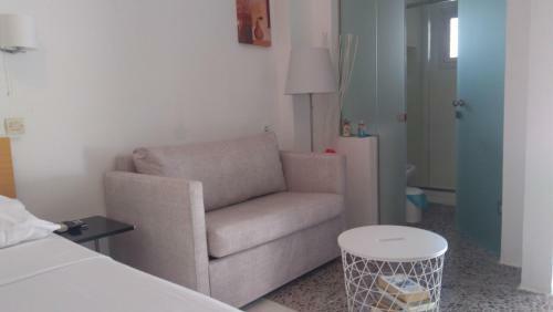 Tonia Hotel