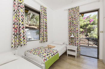 Aparthotel Douka Seafront Residences