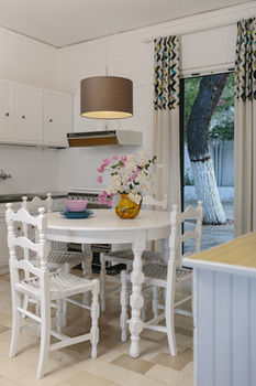 Aparthotel Douka Seafront Residences
