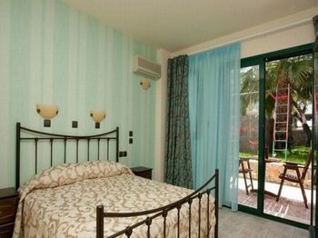 Aparthotel Dias Luxury Studios & Apartments
