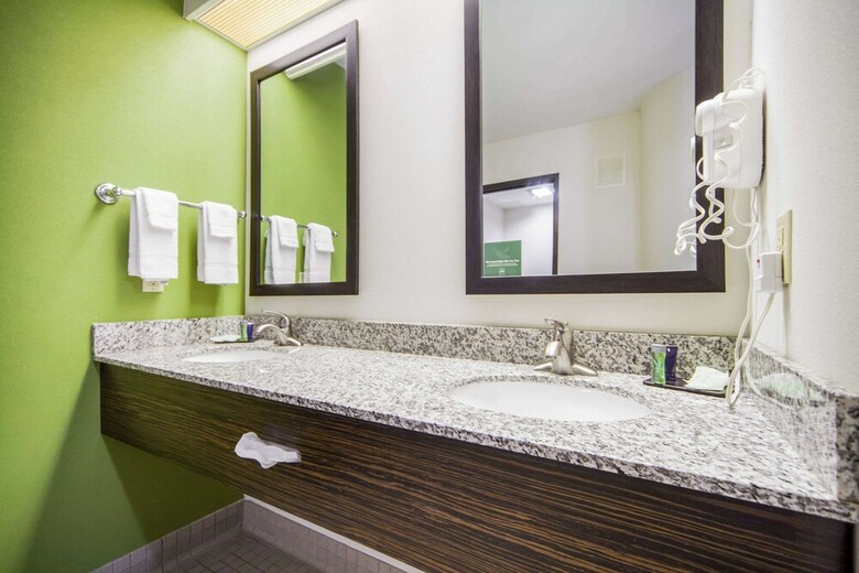 Hotel Sleep Inn And Suites