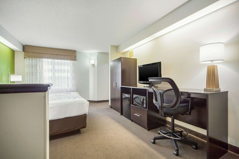 Hotel Sleep Inn And Suites