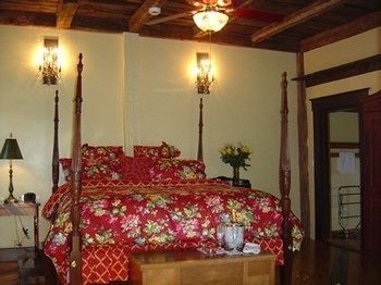 Bed & Breakfast Inn At Clearwater Pond