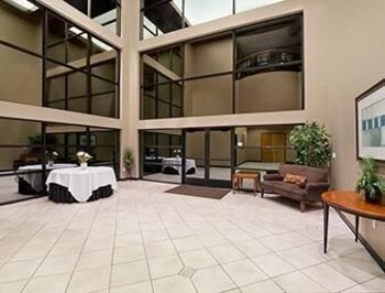 Hotel Wingate By Wyndham - Round Rock