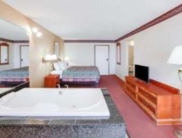 Hotel Super 8 Mackinaw City/beachfront Area
