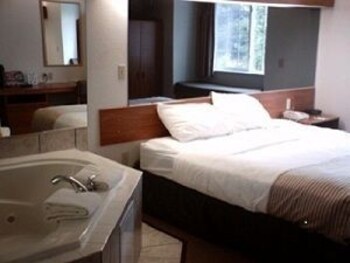 Hotel Alliance Inn & Suites