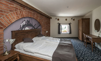 Malom Hotel �s �tterem