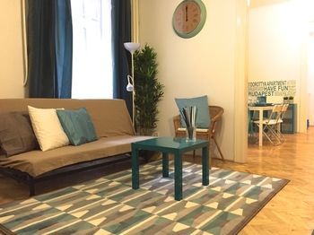 Hi5 Apartments - Parliament