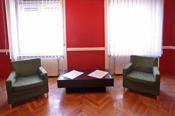 Hi5 Apartments - Parliament