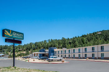 Hotel Quality Inn & Suites