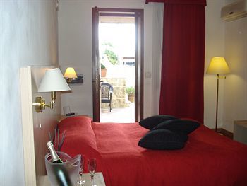 Bed & Breakfast Villa Carlo Resort