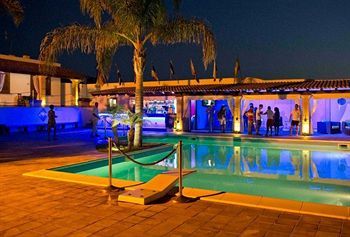 Bed & Breakfast Villa Carlo Resort