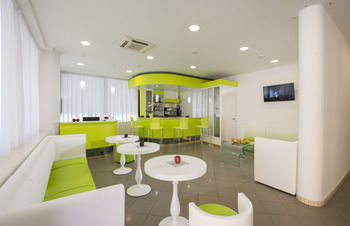 Hostal Hotel Scarlet