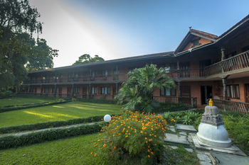 Hotel Summit