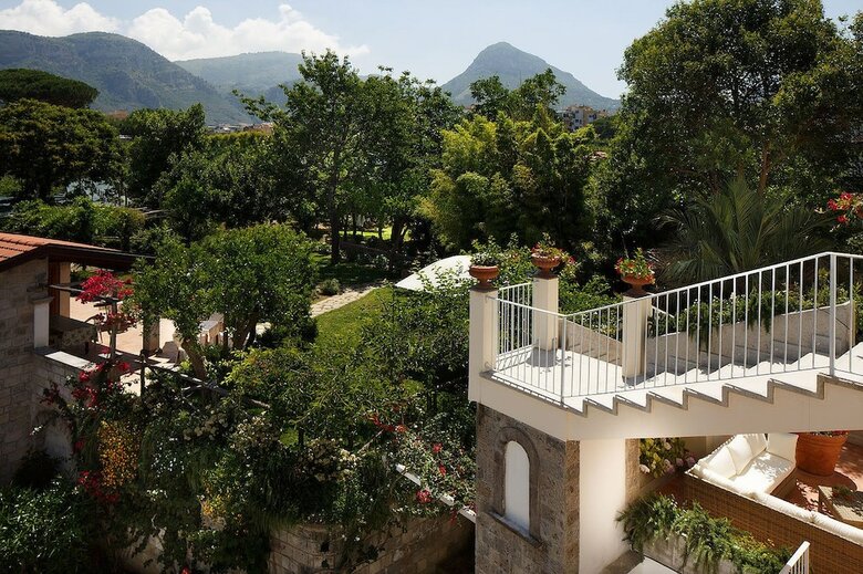 Bed & Breakfast Villa Don Camillo Relais