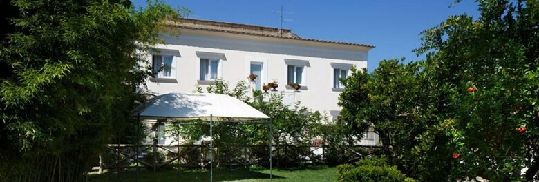 Bed & Breakfast Villa Don Camillo Relais