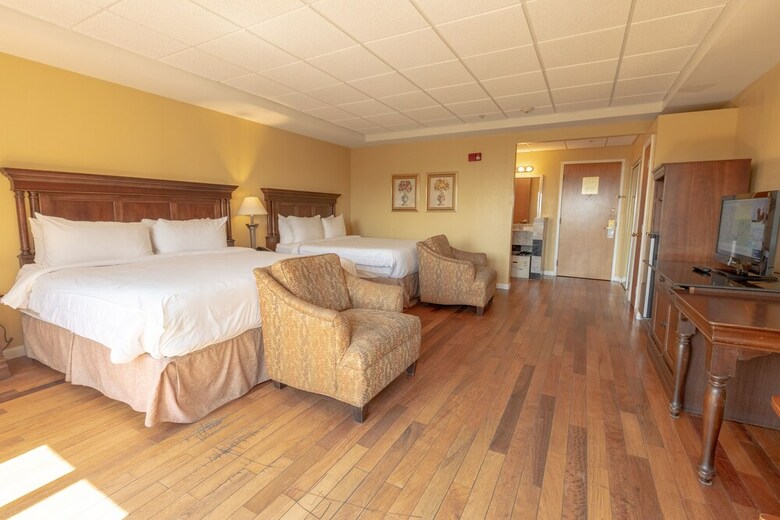 Bed & Breakfast Ocean Inn And Suites