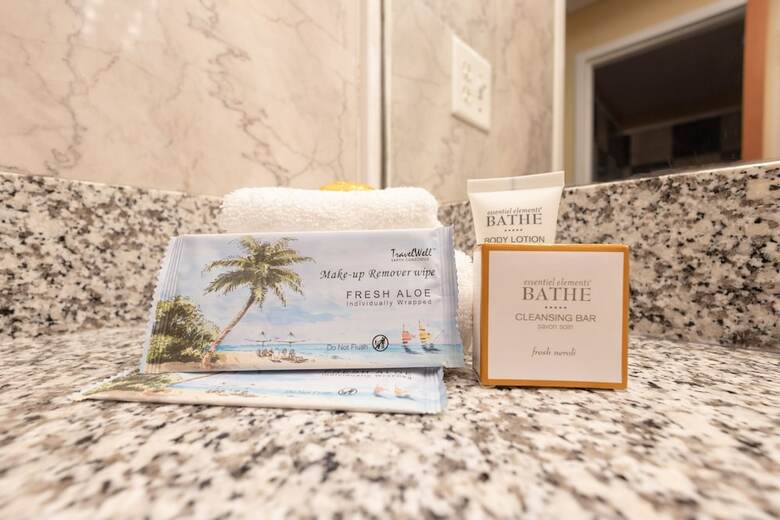 Bed & Breakfast Ocean Inn And Suites