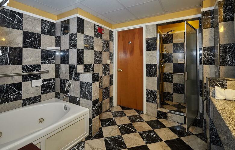 Bed & Breakfast Ocean Inn And Suites