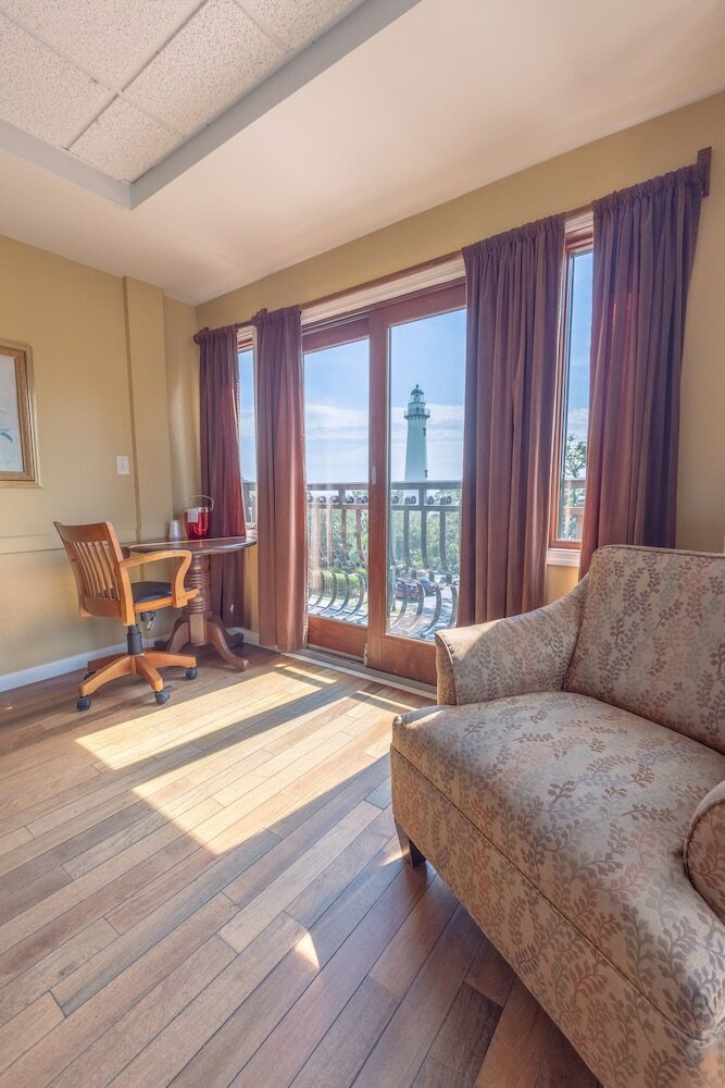 Bed & Breakfast Ocean Inn And Suites