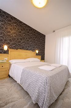 Hotel Clinton