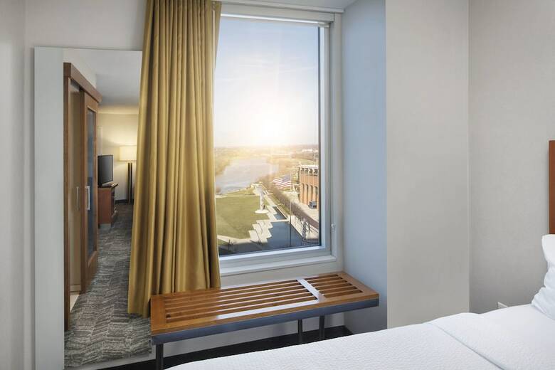 Hotel Springhill Suites By Marriott Indianapolis Downtown