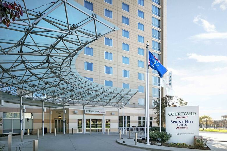 Hotel Springhill Suites By Marriott Indianapolis Downtown