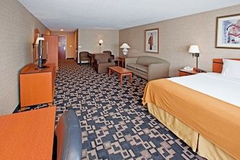 Holiday Inn Express Hotel & Suites Greenwood