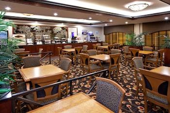 Holiday Inn Express Hotel & Suites Greenwood