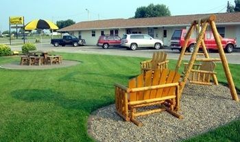 Hawkeye Motel
