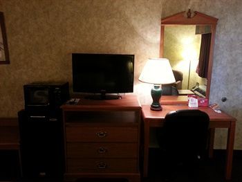 Hotel Days Inn & Suites Monroe