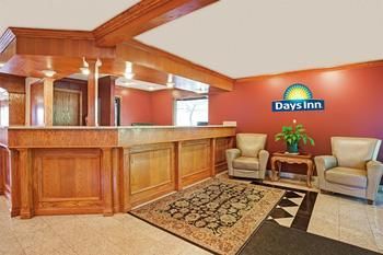 Hotel Days Inn & Suites Monroe