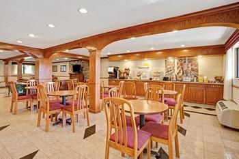 Hotel Days Inn & Suites Monroe