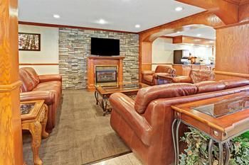 Hotel Days Inn & Suites Monroe