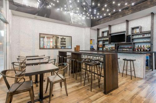Hotel Wyndham Garden Laguardia South