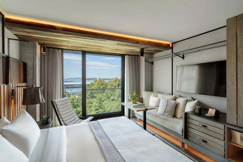 1 Hotel Brooklyn Bridge